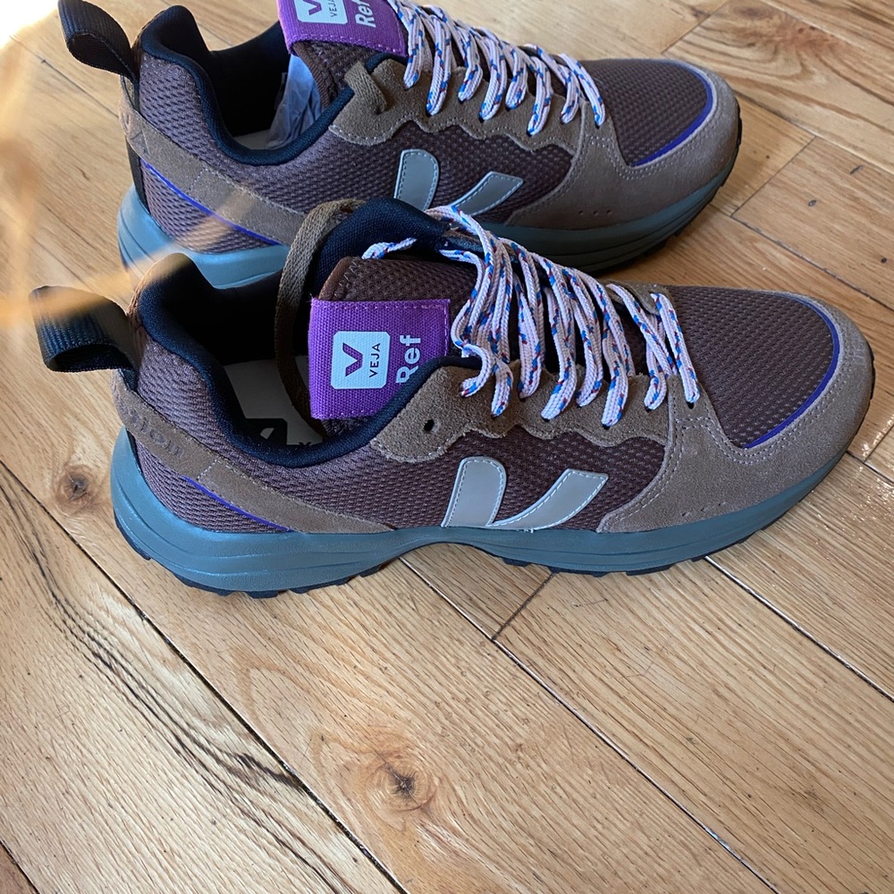Vejas Brown and Purple Sneakers (women’s 10, men’s 8) - Picture 4 of 6